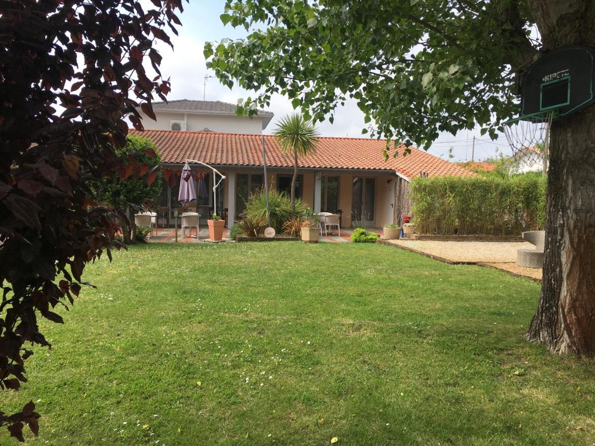 Logis Hotels - Hotel Et Restaurant L'Oceana Lanton Bagian luar foto