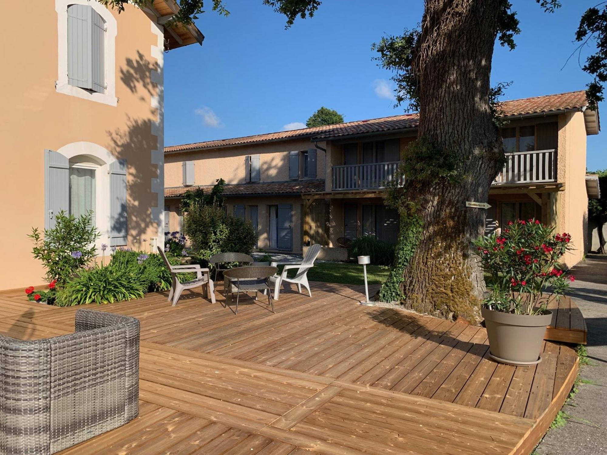 Logis Hotels - Hotel Et Restaurant L'Oceana Lanton Bagian luar foto