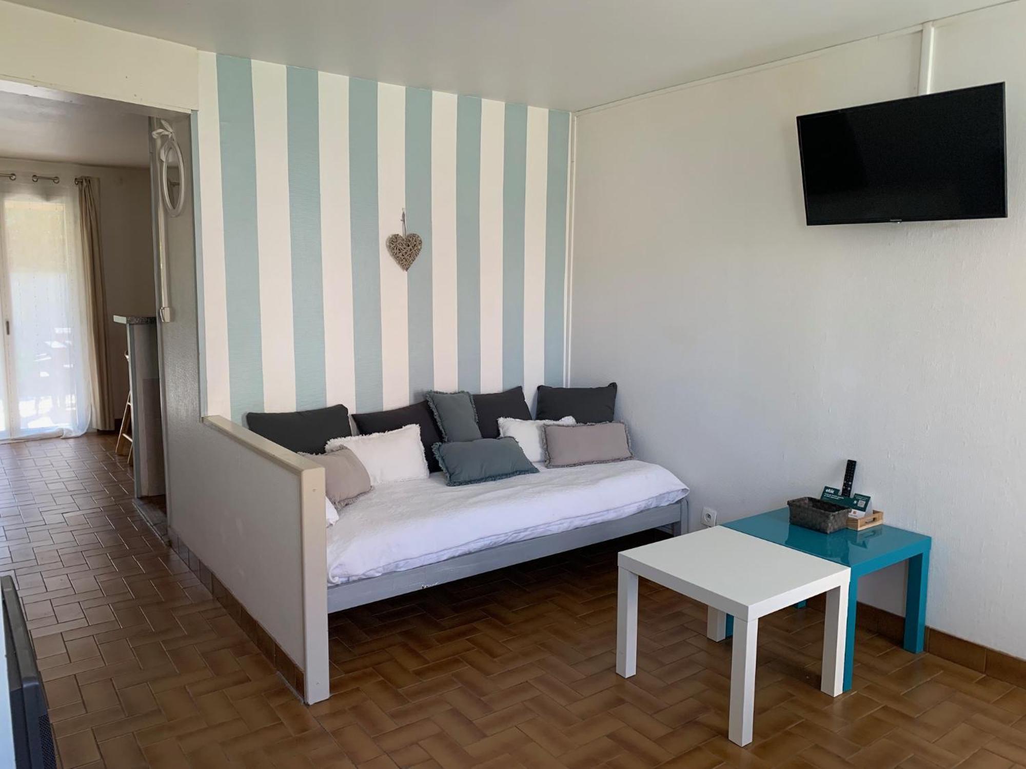 Logis Hotels - Hotel Et Restaurant L'Oceana Lanton Bagian luar foto